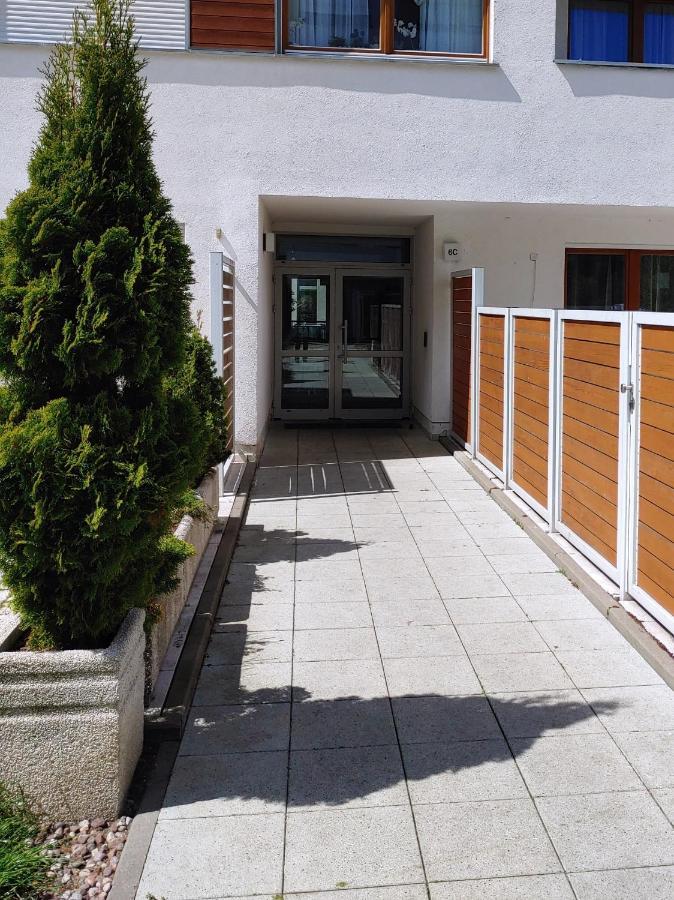 Swinoujscie Platan Patio 6 - Berry Apartments Extérieur photo