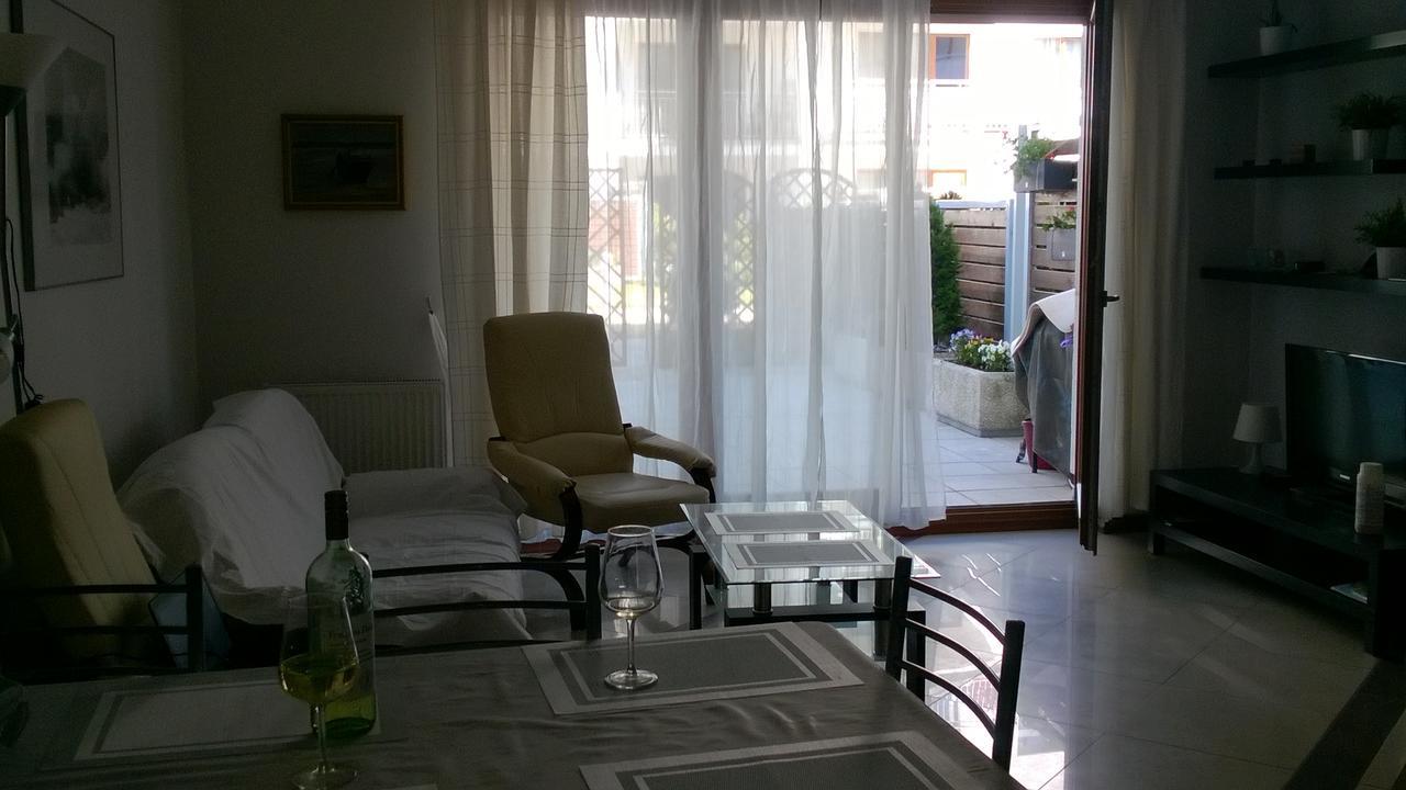 Swinoujscie Platan Patio 6 - Berry Apartments Extérieur photo