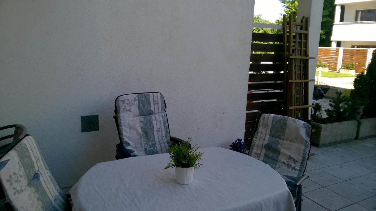 Swinoujscie Platan Patio 6 - Berry Apartments Extérieur photo